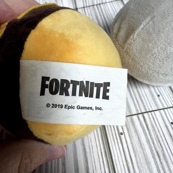 Russ Fortnite Durrr Burger Russ 2019 4.5" And Skull Trooper 3 Epic Games Plush - Picture 6 of 7